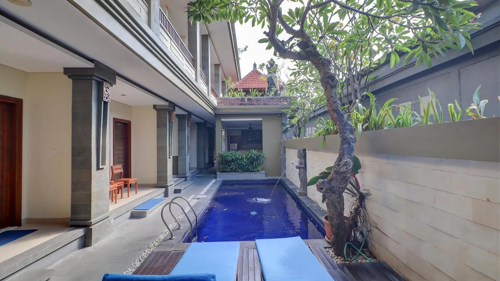 Oyo Life 92852 Singgah Hotel Legian Seminyak  Indonesia