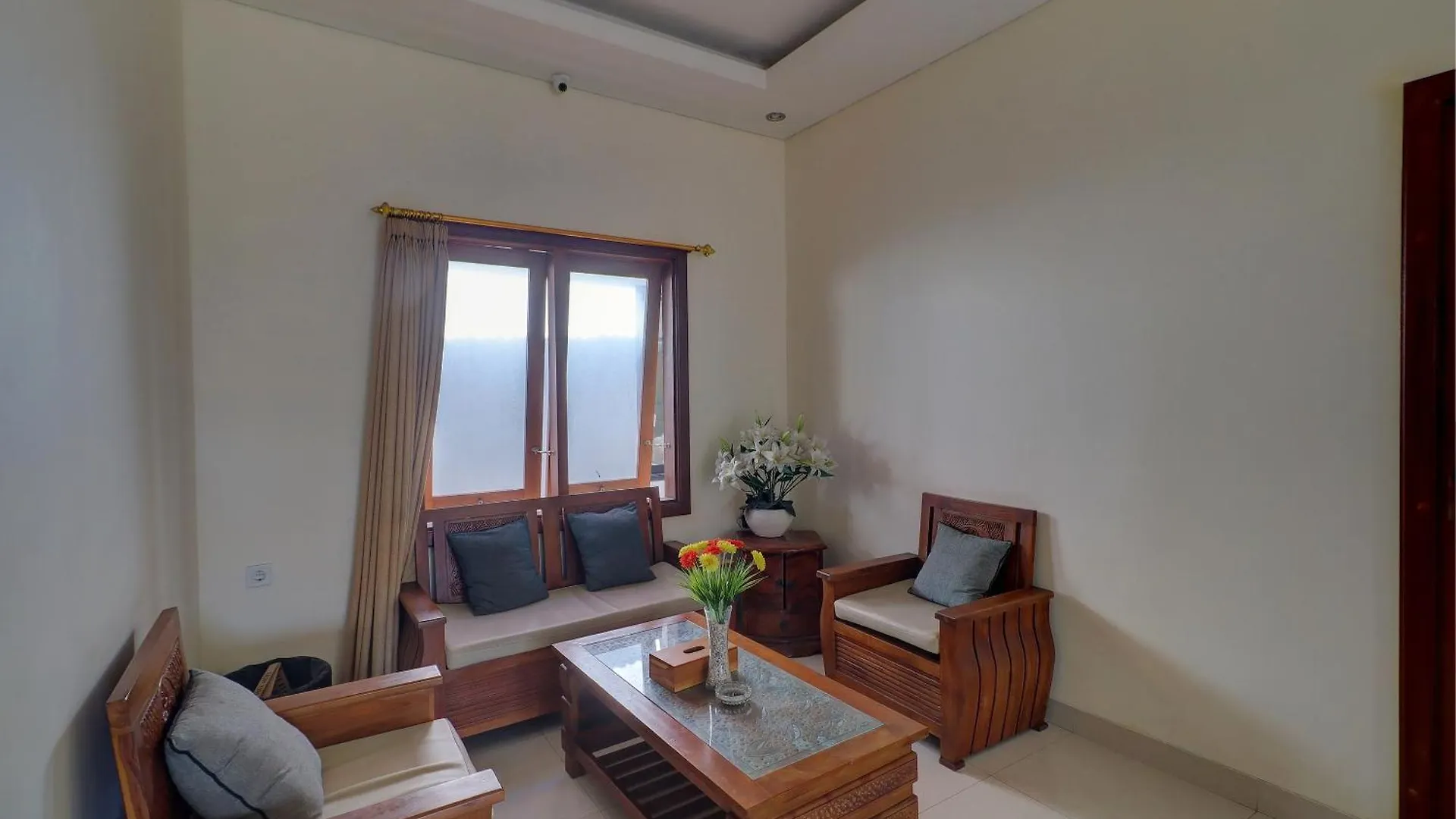 Oyo Life 92852 Singgah Hotel Legian Seminyak   Seminyak (Bali)