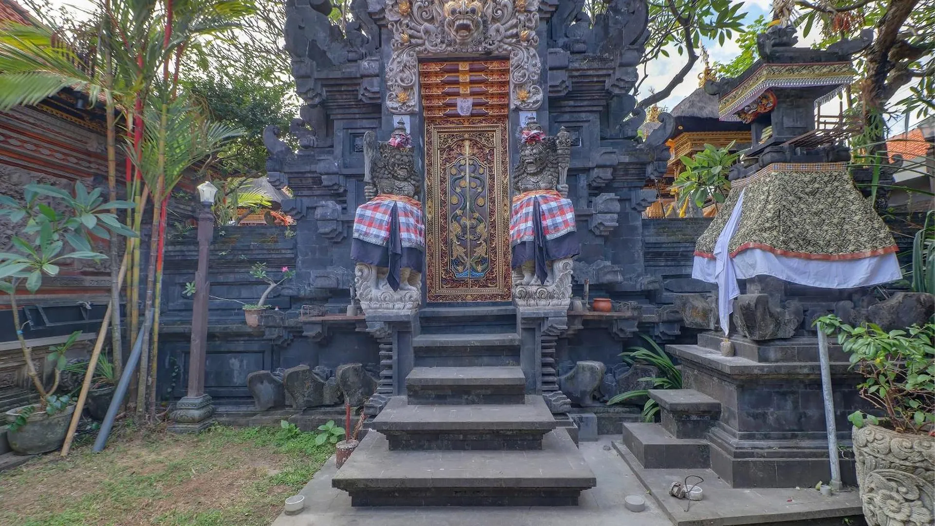 **  Oyo Life 92852 Singgah Hotel Legian Seminyak  Indonesia