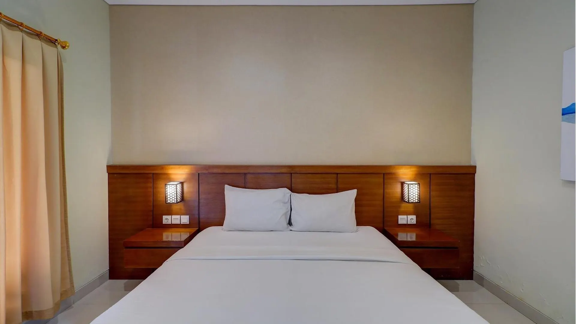 Oyo Life 92852 Singgah Hotel Legian Seminyak  Seminyak (Bali)