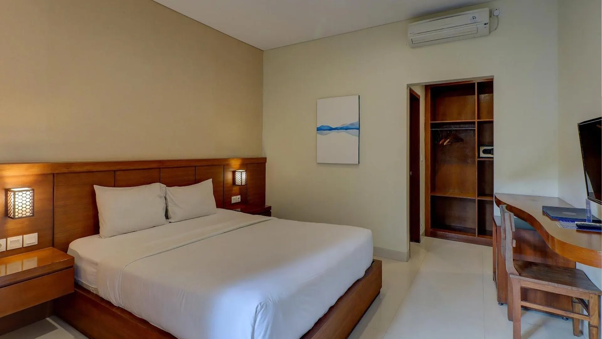 Oyo Life 92852 Singgah Hotel Legian Seminyak  Indonesia