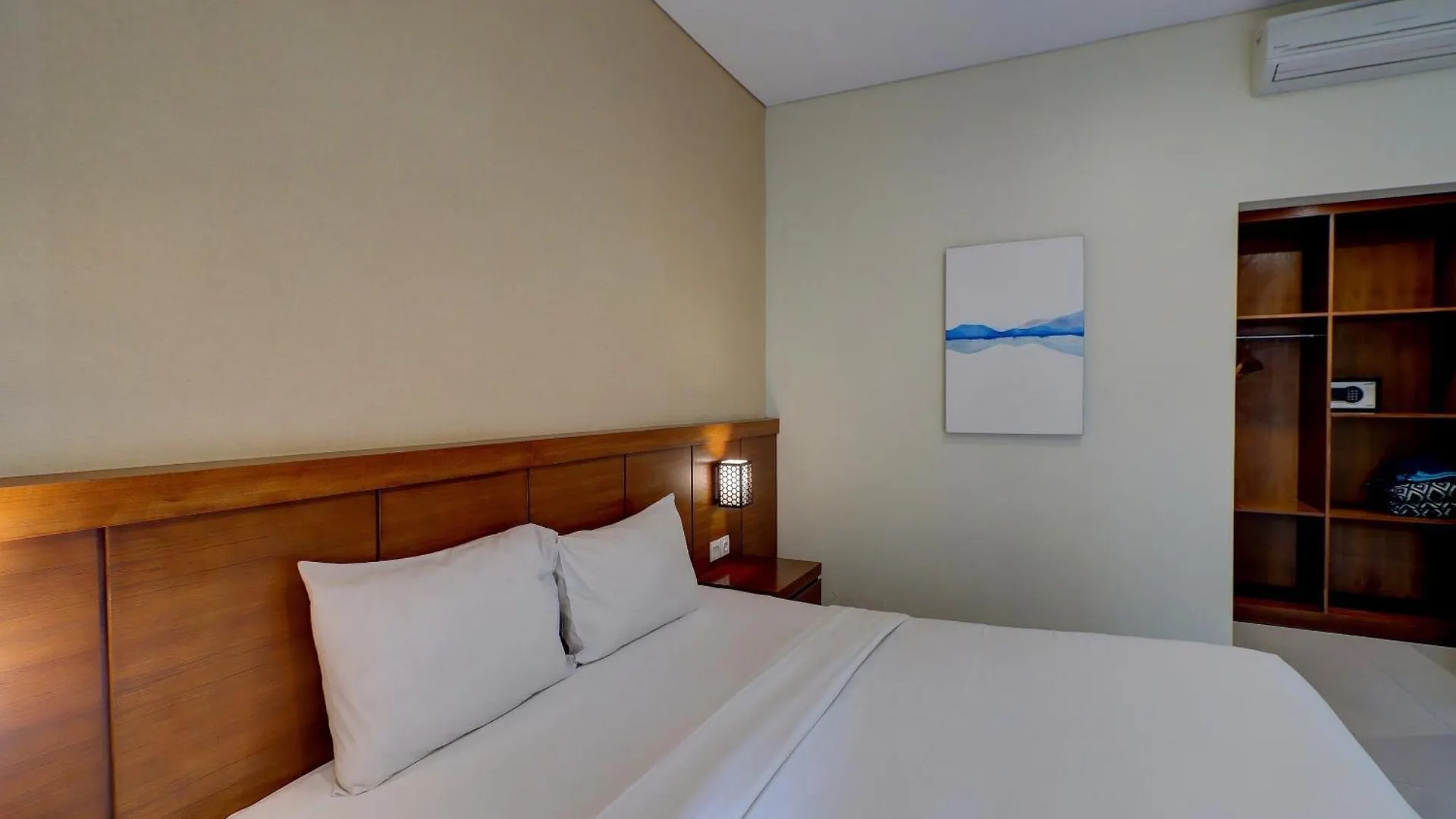Oyo Life 92852 Singgah Hotel Legian Seminyak