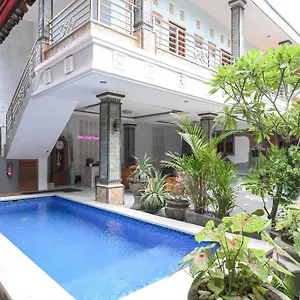 Ceria Mitra Reddoorz ** Seminyak