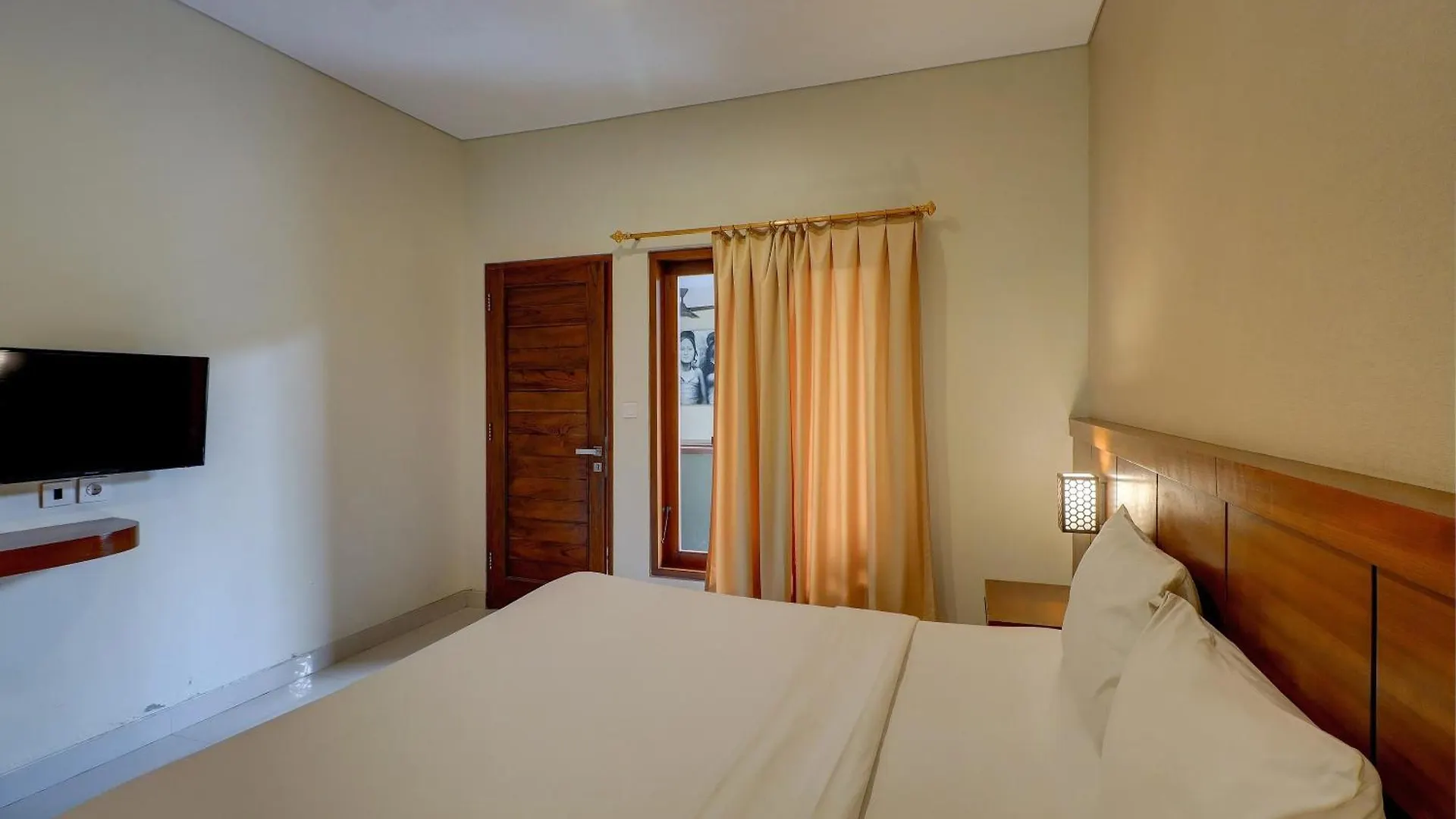 Oyo Life 92852 Singgah Hotel Legian 塞米亚克