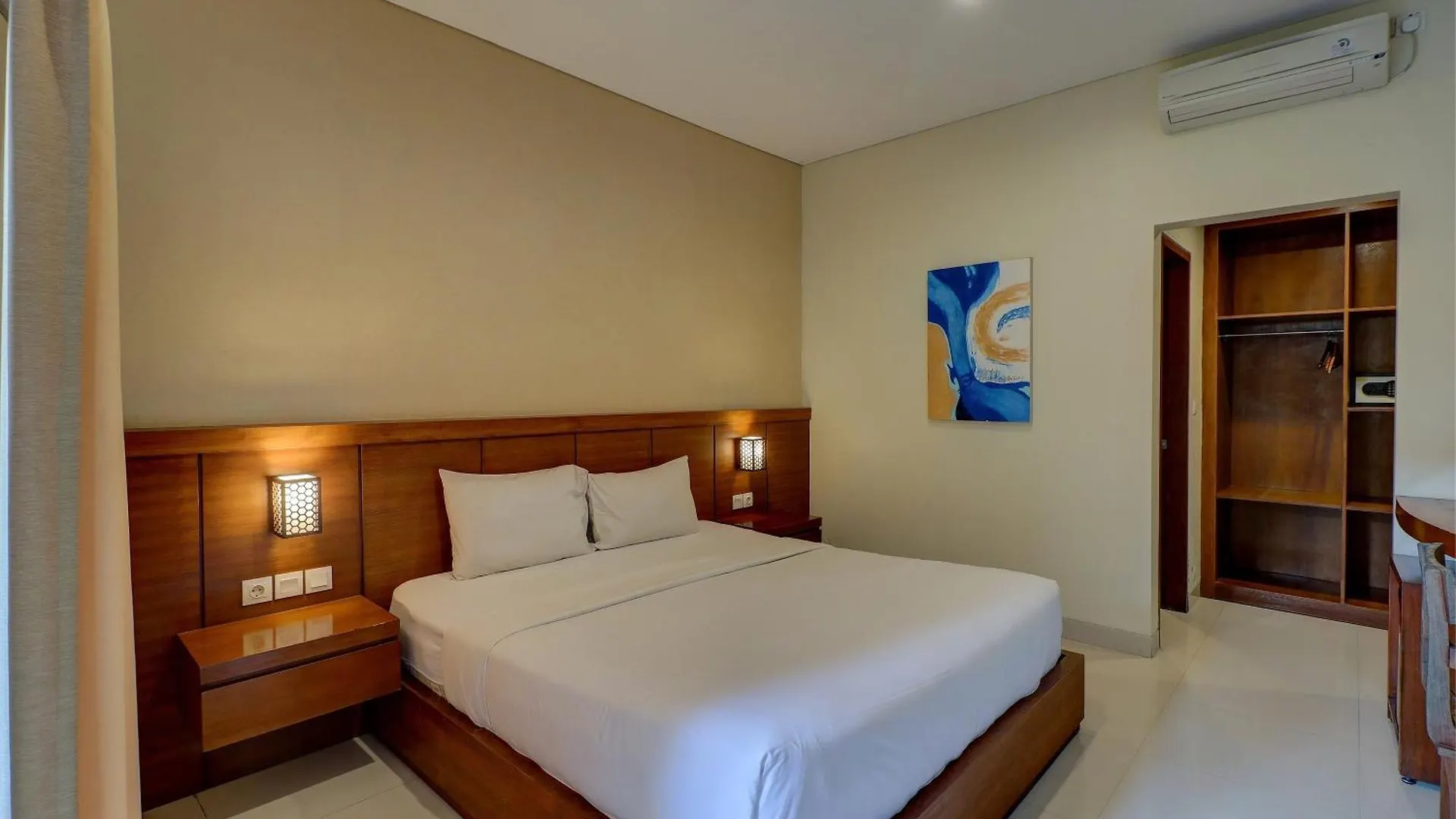 Oyo Life 92852 Singgah Hotel Legian 塞米亚克 2*,  印尼